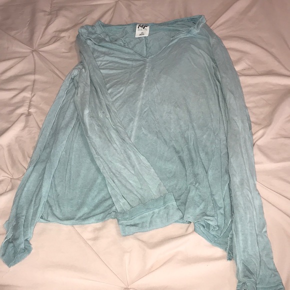 Light blue long sleeve T - Picture 1 of 3